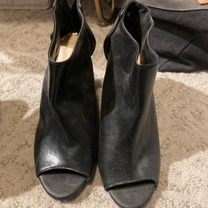 Jessica Simpson Black booties